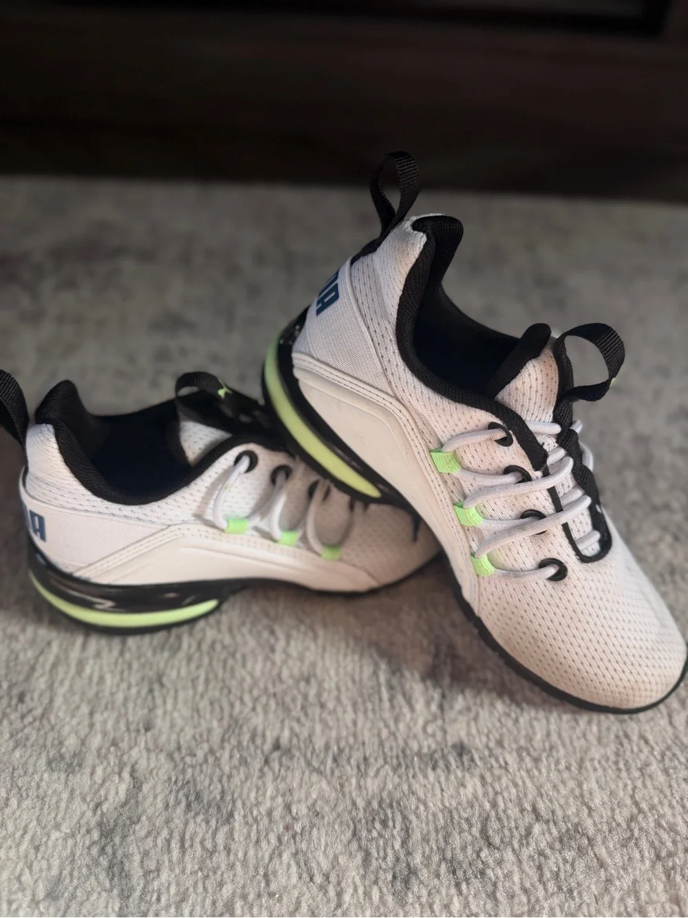 PUMA Kids Axelion Sneakers White Black Green Size 12C